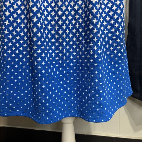 Elegant Blue and White Women's Dress (LULAROE) - Picture 4 of 4